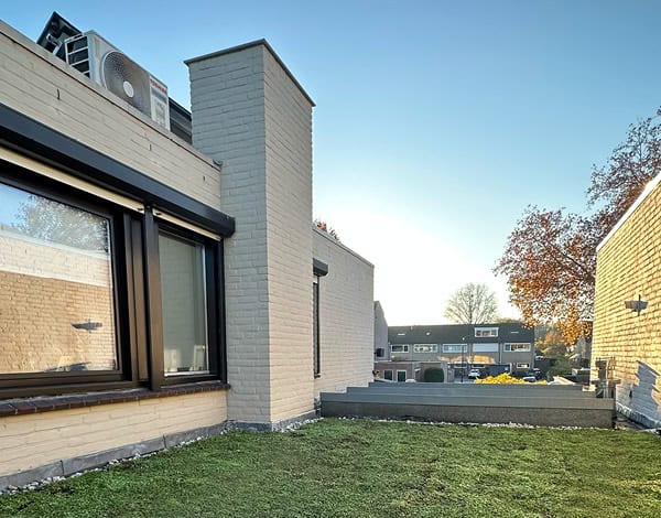 Onze projecten Op de foto het eindresultaat van een van de deelnemende buren, van het gezamenlijke vergroenings project in Boxtel.